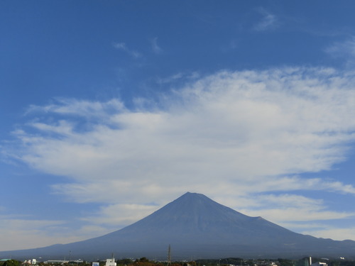 今朝の富士山～散歩そして事務所～