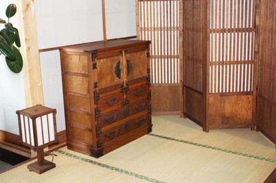 昭和レトロ　な田舎の茶の間 　衝立　帳たんす