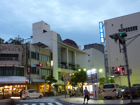 映画の街に日が暮れて・・・