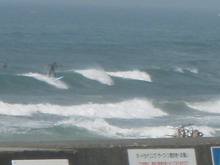 ２８日（月）の波