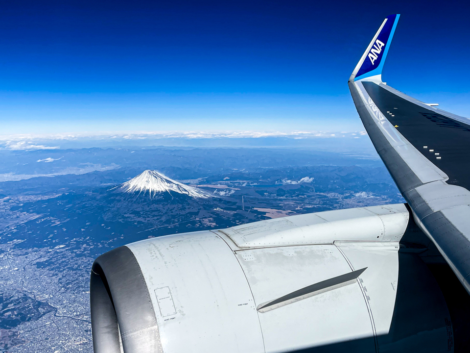 飛行機からの富士山
