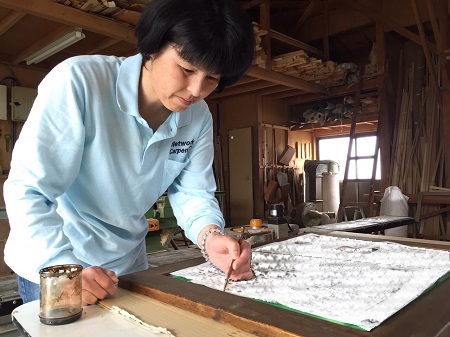 鏡製作中