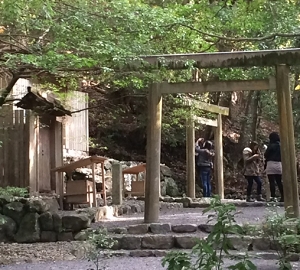 子安神社