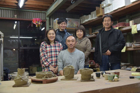 「陶芸しみず春日工房」で、はじめての花瓶づくりに挑戦！