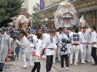 『みこし祭り』