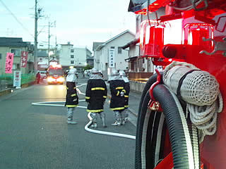 早朝の現地訓練、高松で実施