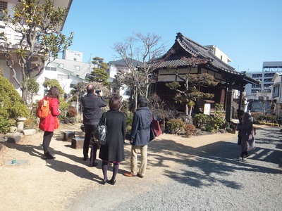 お寺　源兵衛川近く