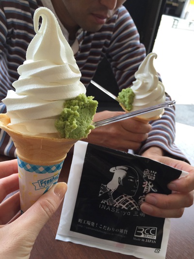 わさびソフトとコースター