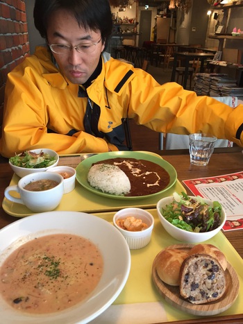 ベルストアでランチ