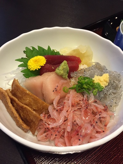生桜えびのってます