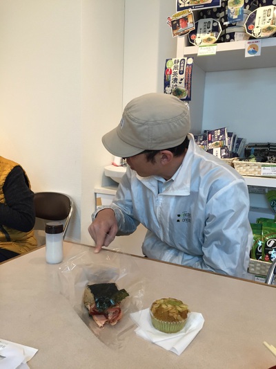 店長、お客様にご説明