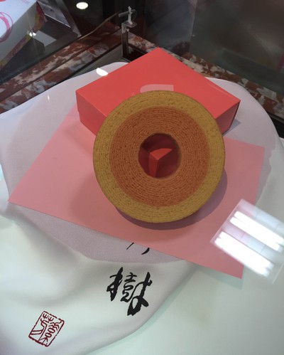 ももこ　もも味バウムクーヘン
