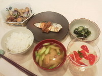 さわらのくるみ味噌ソース添え