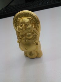 「たぬき」の置物は縁起物?