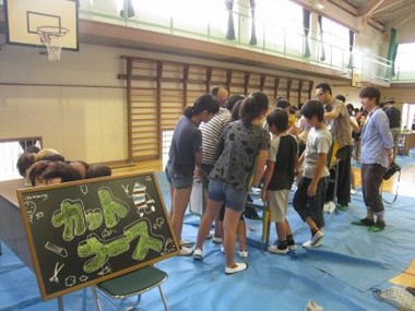 ちょっと真面目な理容体験授業