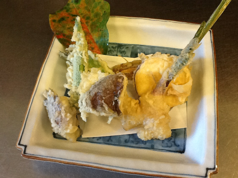 蕎ノ字 Sonoji てんぷら食って蕎麦で〆る 秋野菜の天ぷら蕎麦