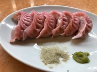 赤い餃子