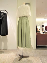 MOGA　ELLADEパンツ