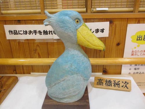 展示ギャラリー！木彫が素敵です。