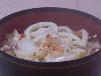 野菜たっぷり　あったかうどん